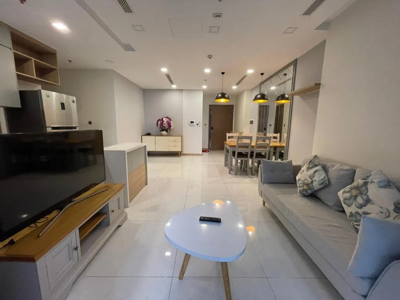Vinhome Central Park 7 With Balcony Ho Chi Minh City