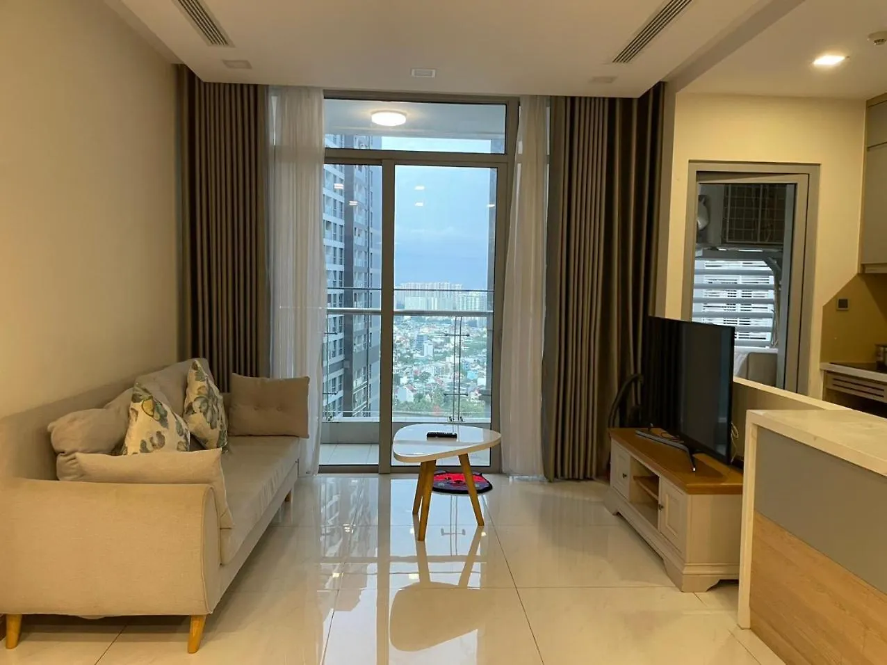 Vinhome Central Park 7 With Balcony Ho Chi Minh City Apartment