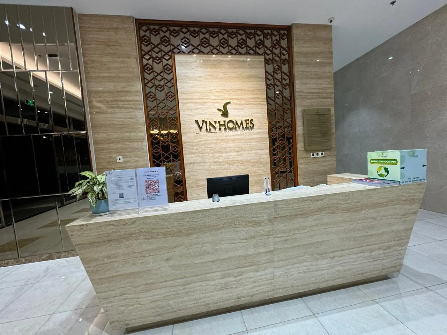Vinhome Central Park 7 With Balcony Ho Chi Minh City
